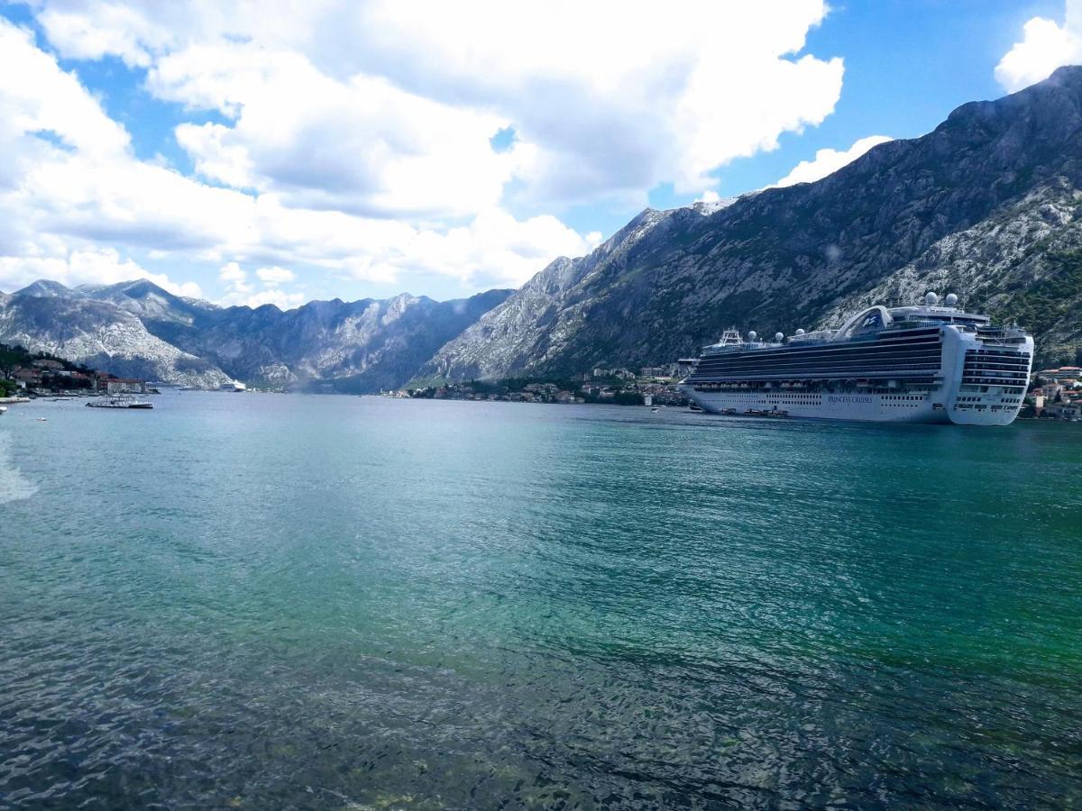 Bayview Apartments Tivat Montenegro エクステリア 写真